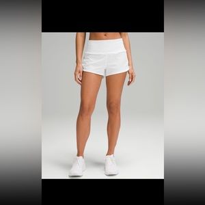 Lululemon Speed Ups Size 4 high rise 2.5 inch